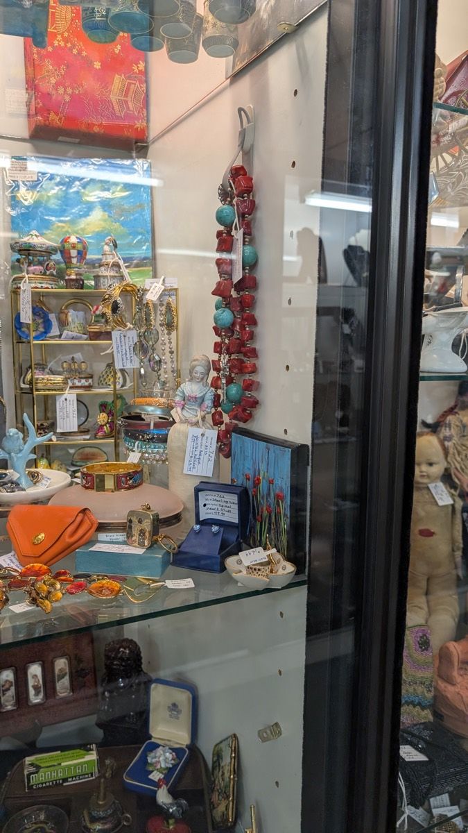 Turquoise & Estate Jewelry Showcase